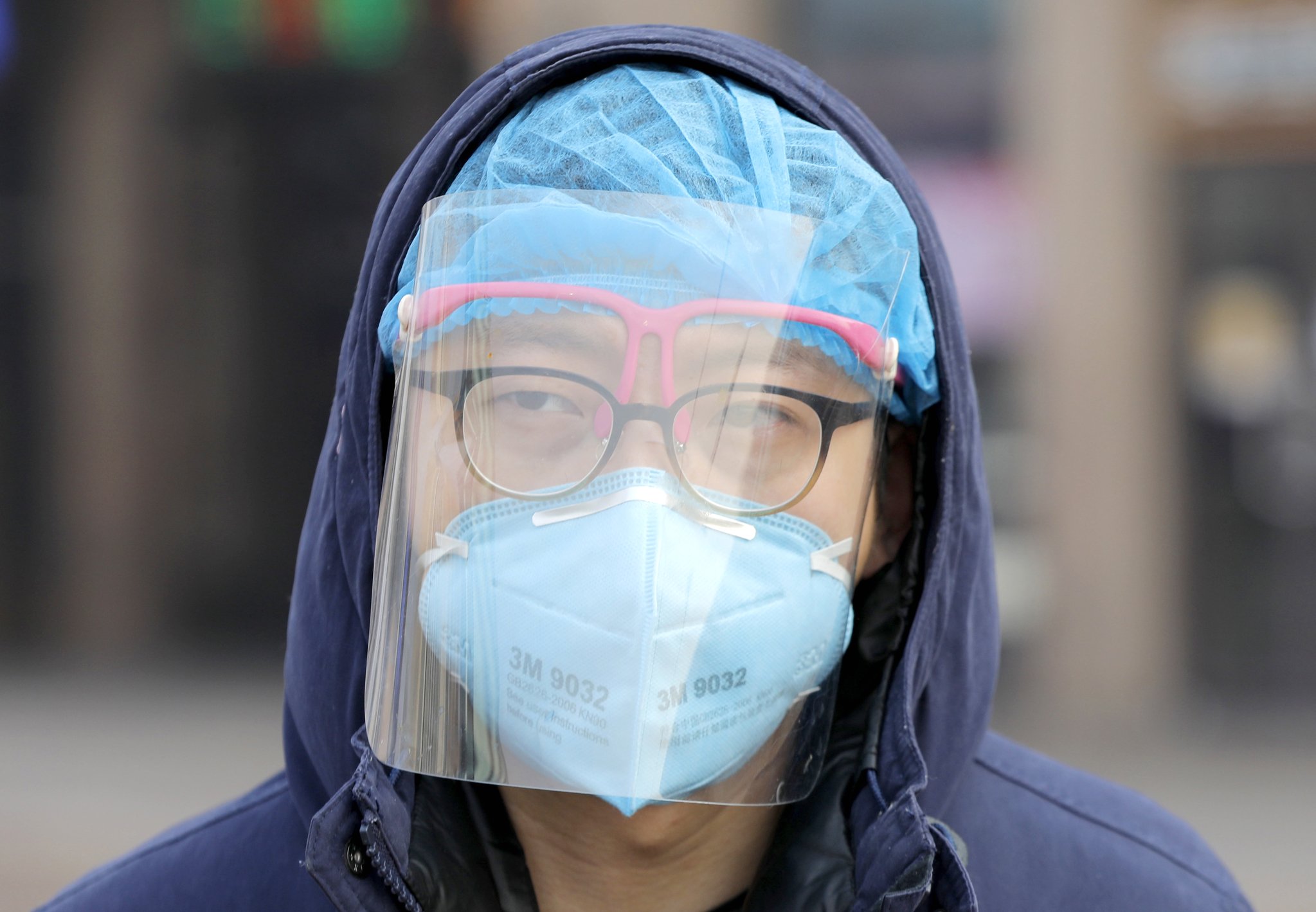 Защита медицинской маски. Маска пластиковая. Маска медицинская. Медицинская маска для лица. Маска защитная пластиковая.